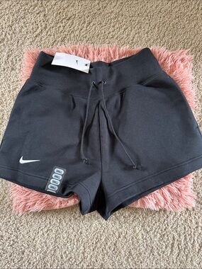 Nike Women's phoenix fleece high-waisted loose shorts
